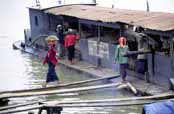 Ship unloading. Mandalay. Myanmar (Burma).