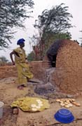 Bread baking. Niafunké village. Mali.