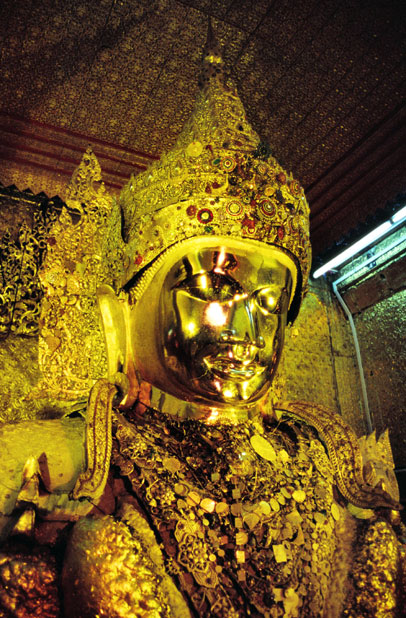 Mahamuni Paya (Great Sage Pagoda) at Mandalay. One the most sacred places at Myanmar. Myanmar (Burma).
