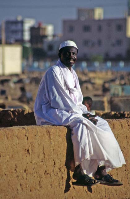 Waiting for whirling dervishes. Hamed-an Nil Mosque, Khartoum (Omdurman). Sudan.