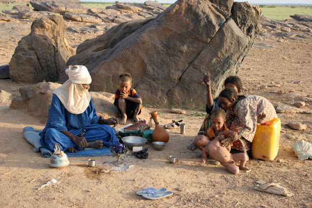 Morning at campement of nomad Tuareg. Sahara desert. Niger.